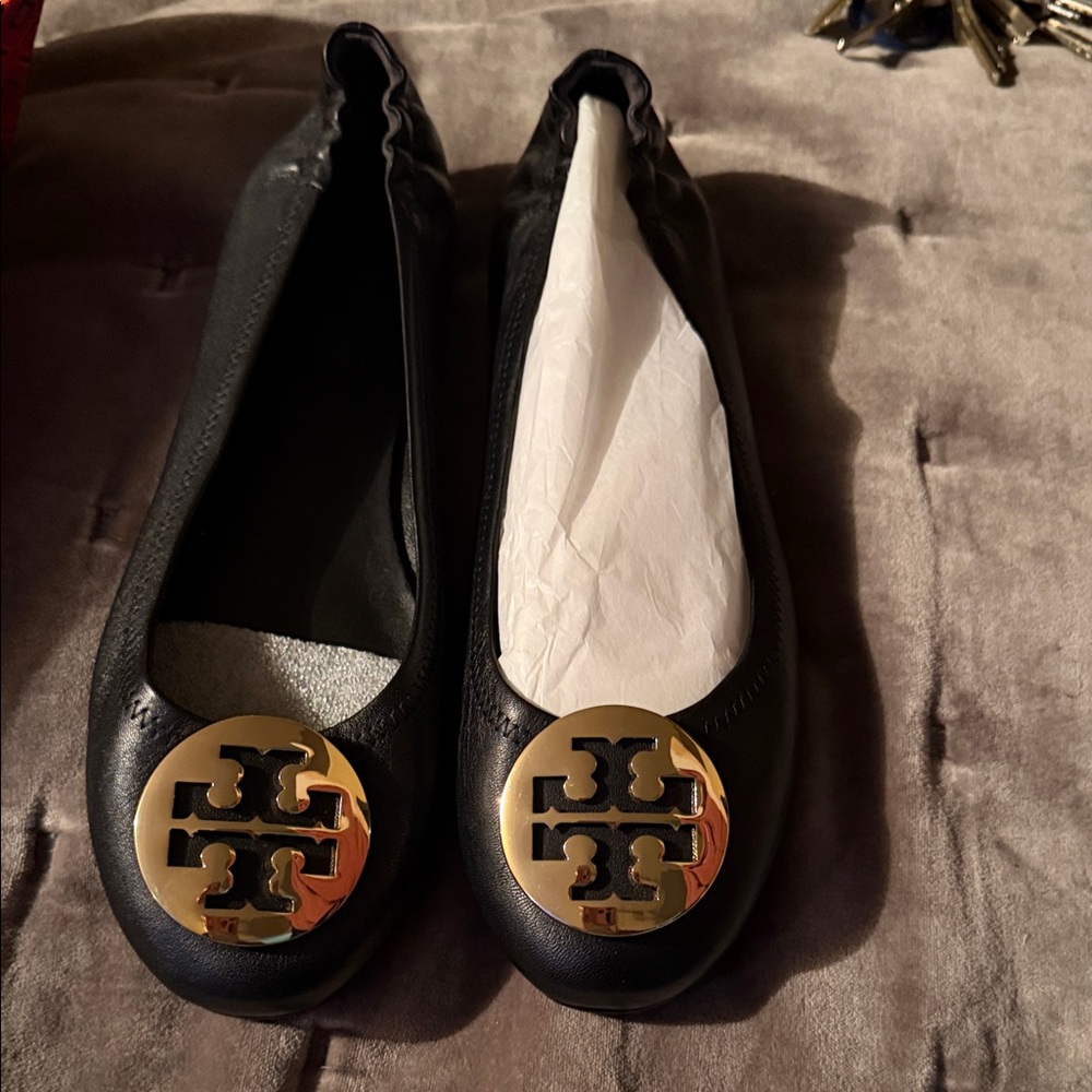 Tory Burch Black Leather Logo Medallion Ballet Flats